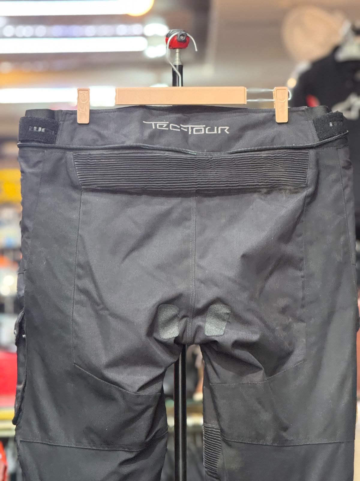 WOLF TOURING RIDING PANT WITH LEVEL 2 PROTECTION SIZE 40 WAIST - Image 7