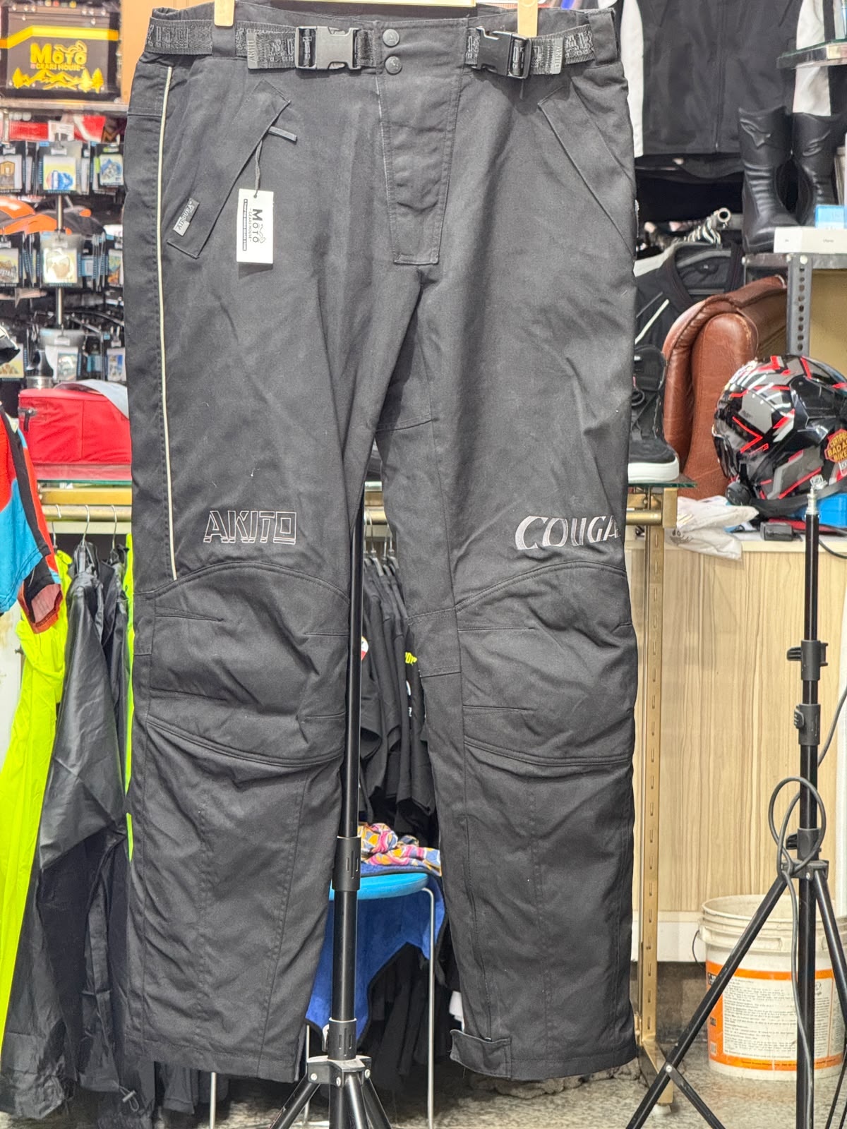 AKITKO TOURING RIDING PANT WITH LEVEL 2 PROTECTION SIZE 40 WAIST