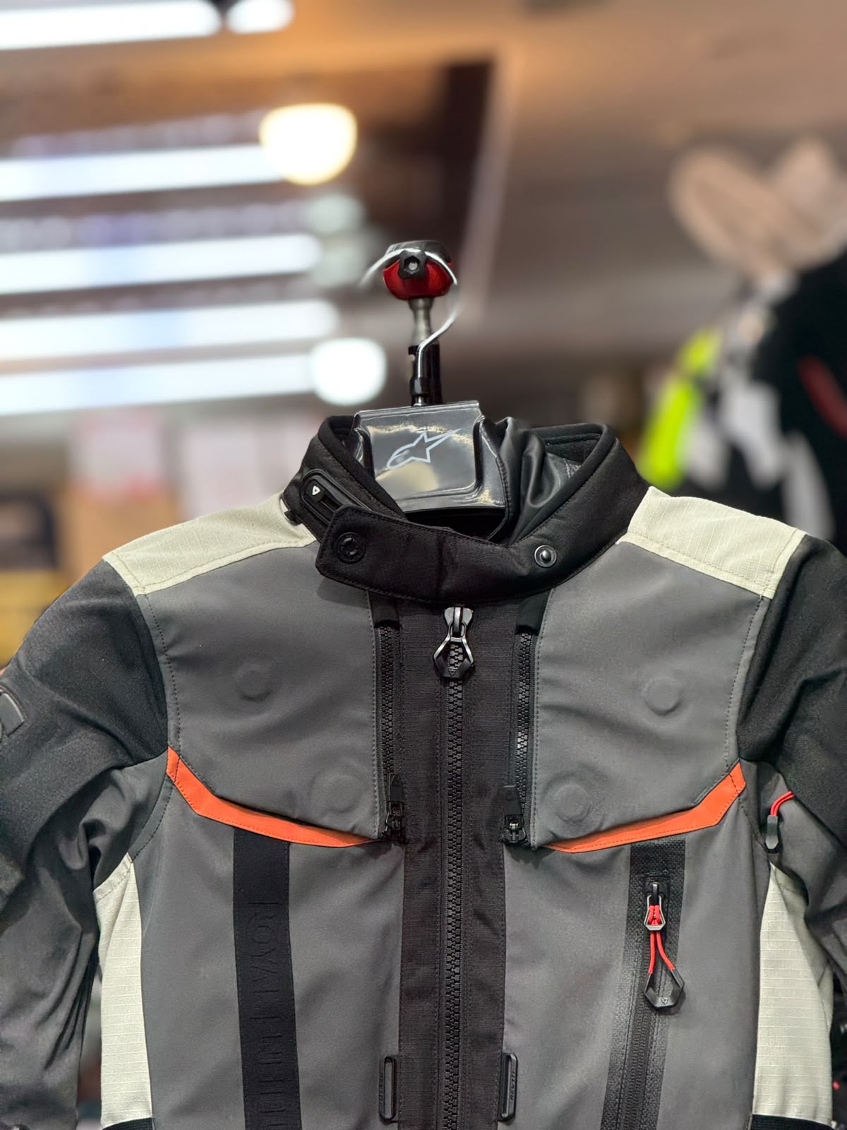 REVIT X ROYAL ENFIELD RIDING JACKET WITH LEVEL 2 PROTECTION SIZE S 38 CHEST - Image 2