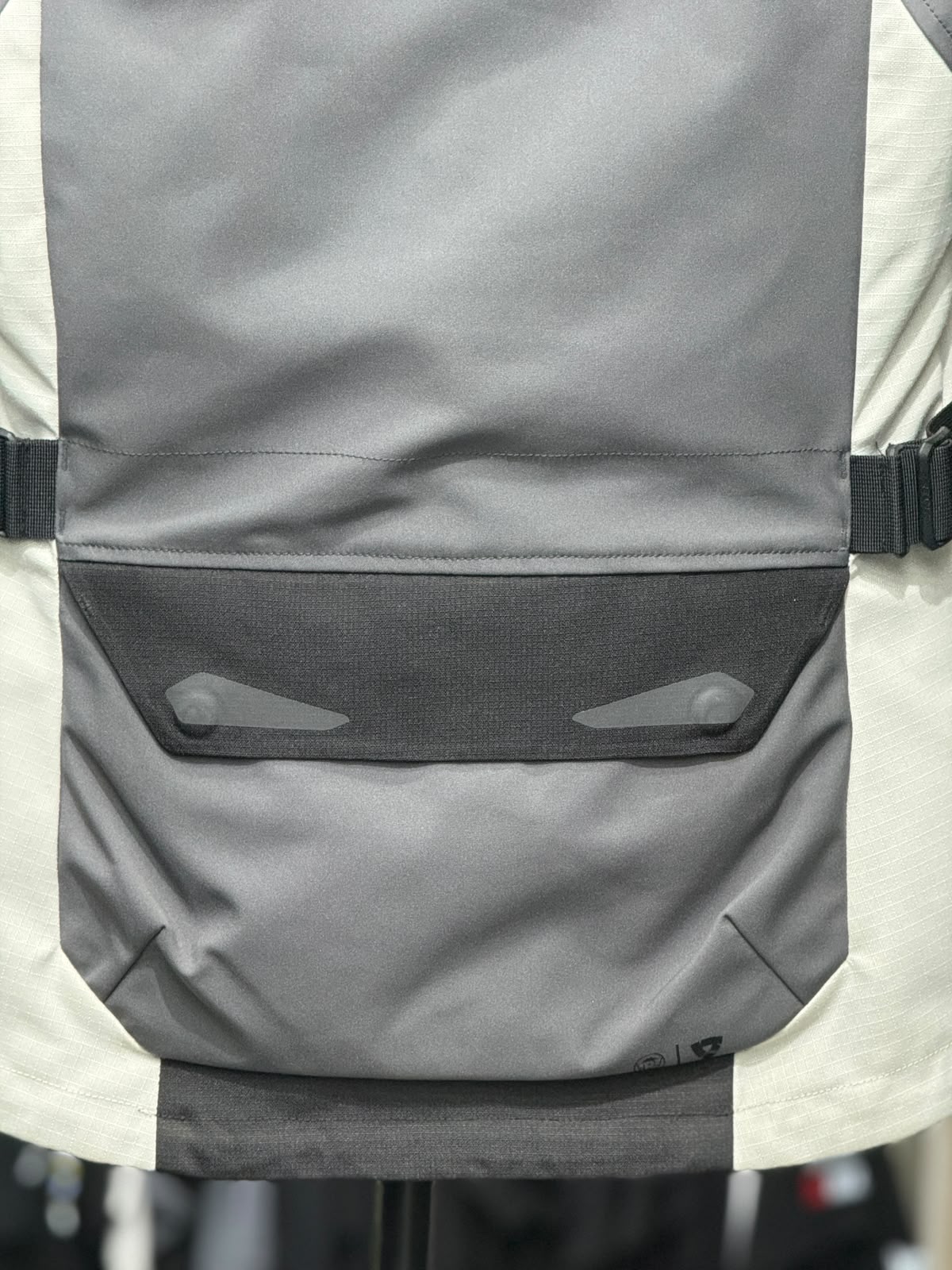 REVIT X ROYAL ENFIELD RIDING JACKET WITH LEVEL 2 PROTECTION SIZE S 38 CHEST - Image 8