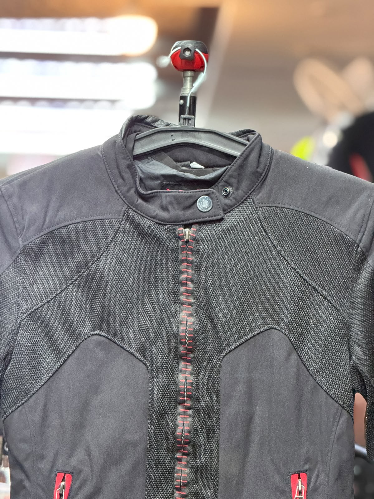 DAINESE MESH RIDING JACKET WITH LEVEL 2 PROTECTION SIZE S 38 CHEST - Image 2
