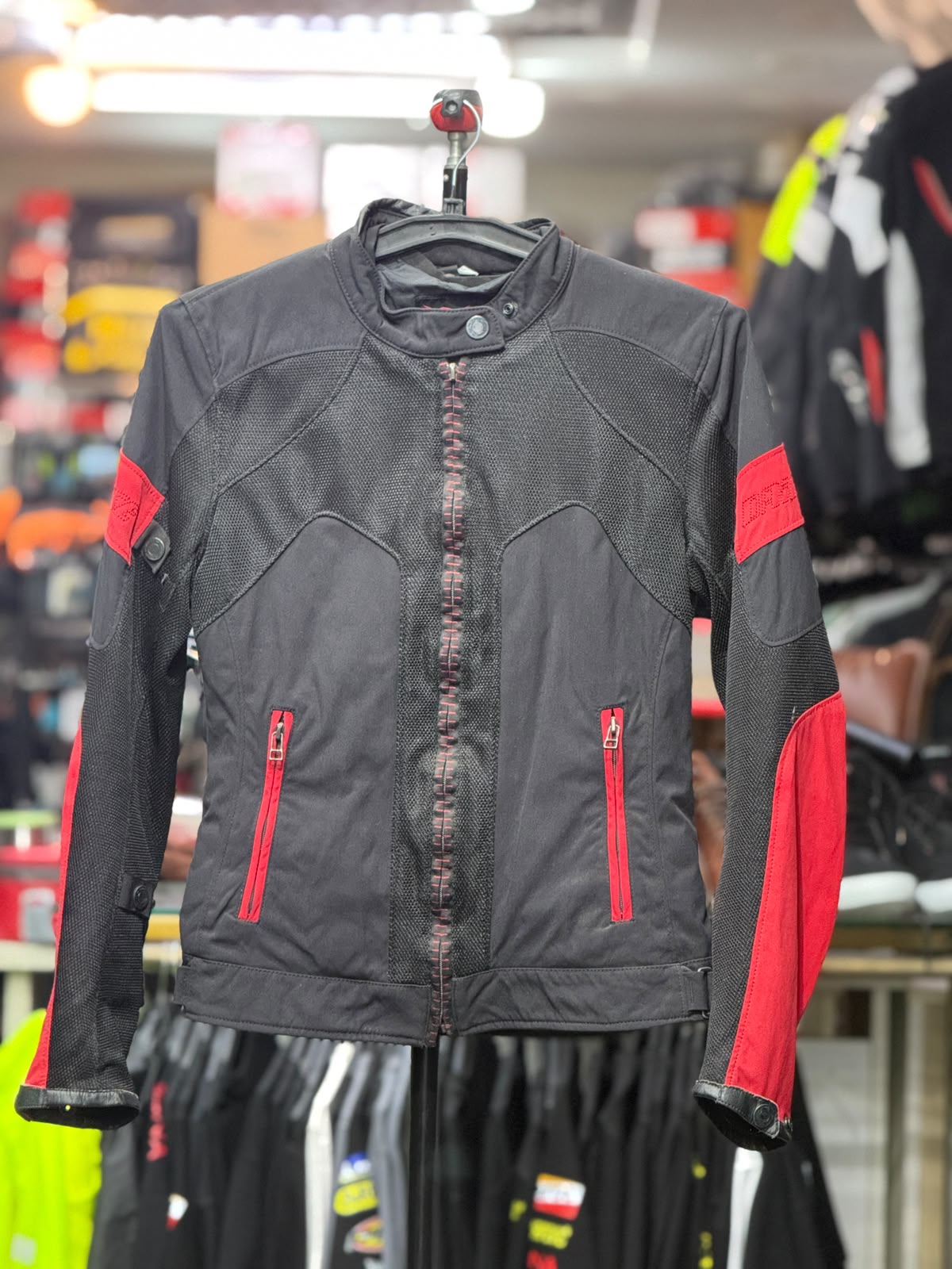 DAINESE MESH RIDING JACKET WITH LEVEL 2 PROTECTION SIZE S 38 CHEST
