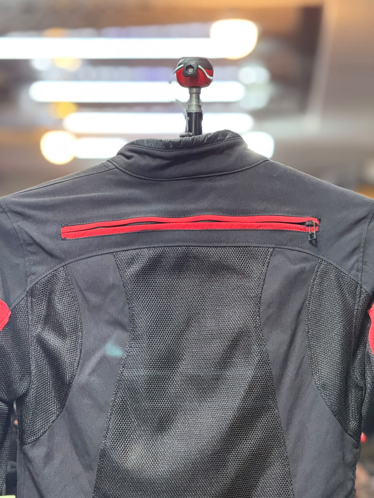 DAINESE MESH RIDING JACKET WITH LEVEL 2 PROTECTION SIZE S 38 CHEST - Image 5