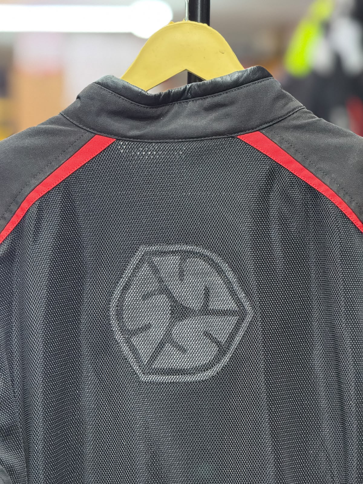 SCOYCO RIDING JACKET WITH LEVEL 2 PROTECTION SIZE M 40 CHEST - Image 4