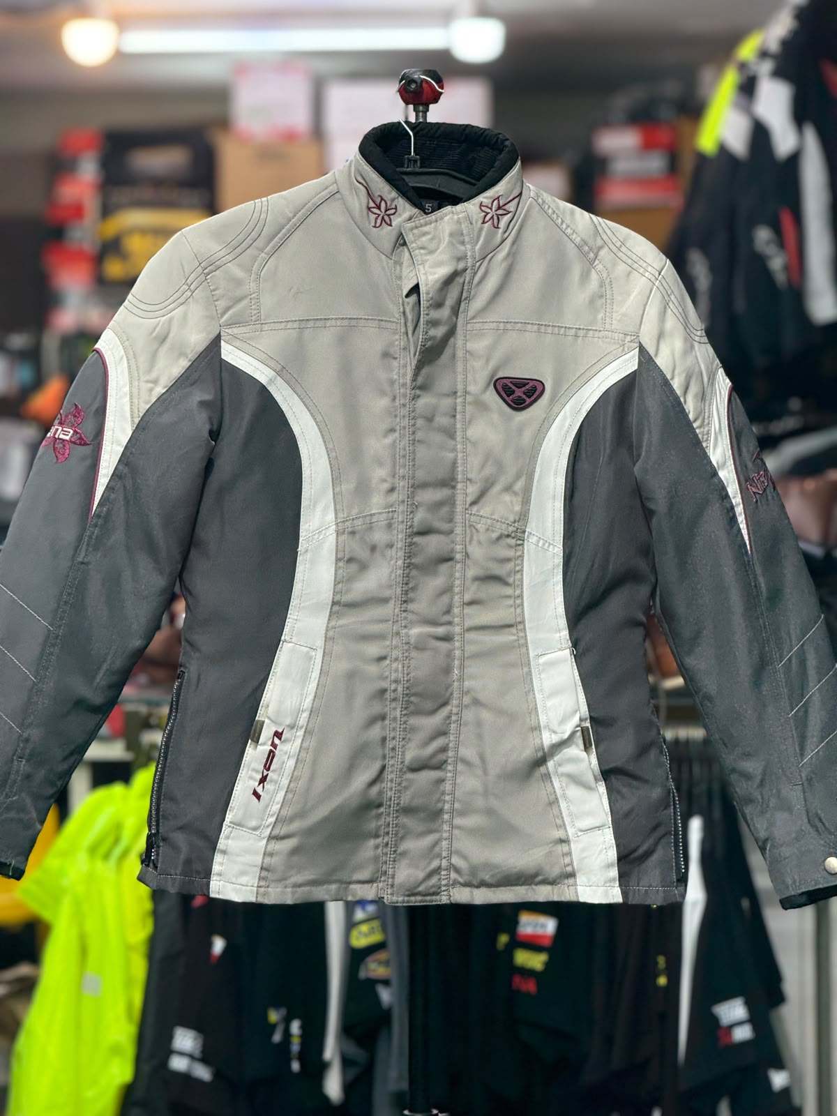 IXON RIDING JACKET WITH LEVEL 2 PROTECTION SIZE M 40 CHEST