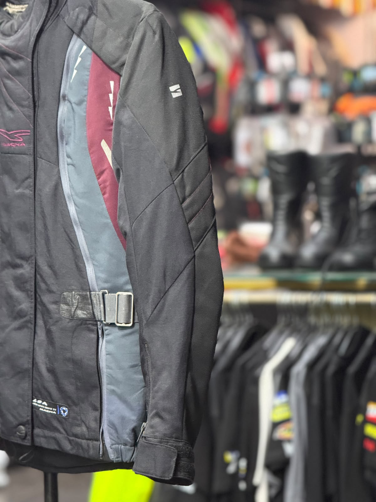 MACNA RIDING JACKET WITH LEVEL 2 PROTECTION SIZE M 40 CHEST - Image 4