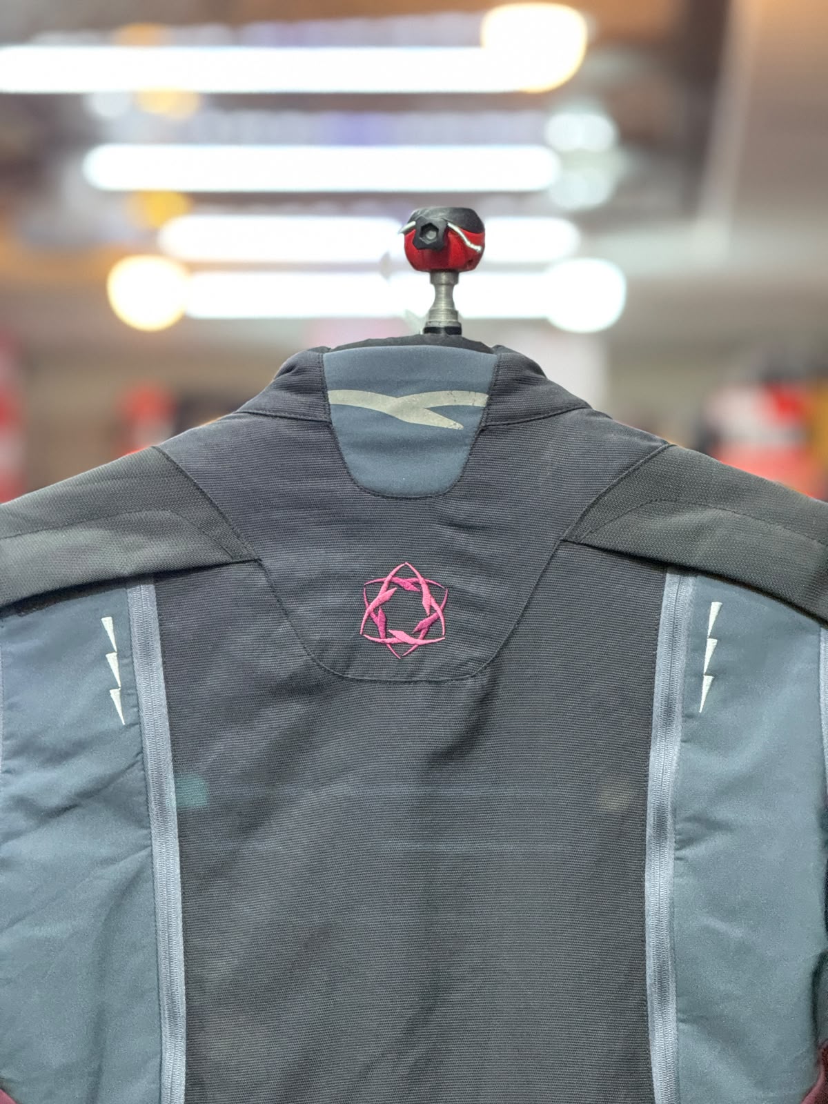 MACNA RIDING JACKET WITH LEVEL 2 PROTECTION SIZE M 40 CHEST - Image 5