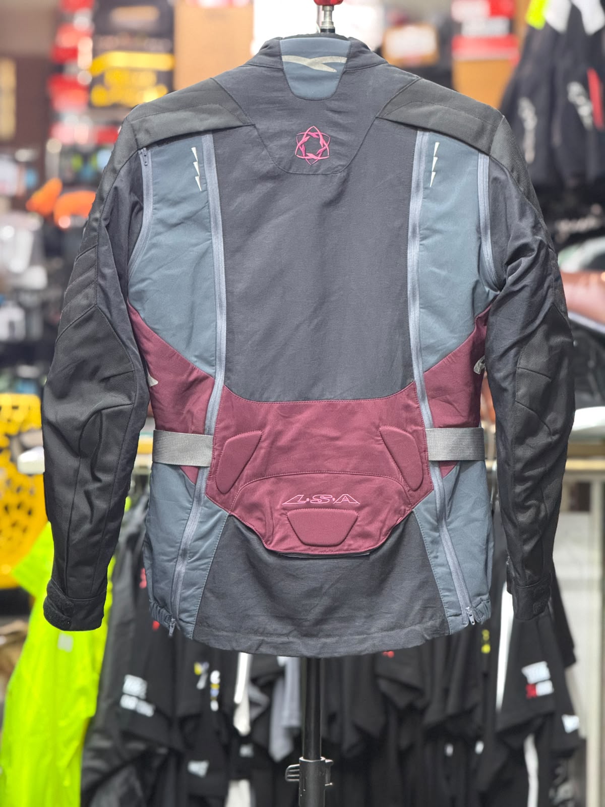 MACNA RIDING JACKET WITH LEVEL 2 PROTECTION SIZE M 40 CHEST - Image 6