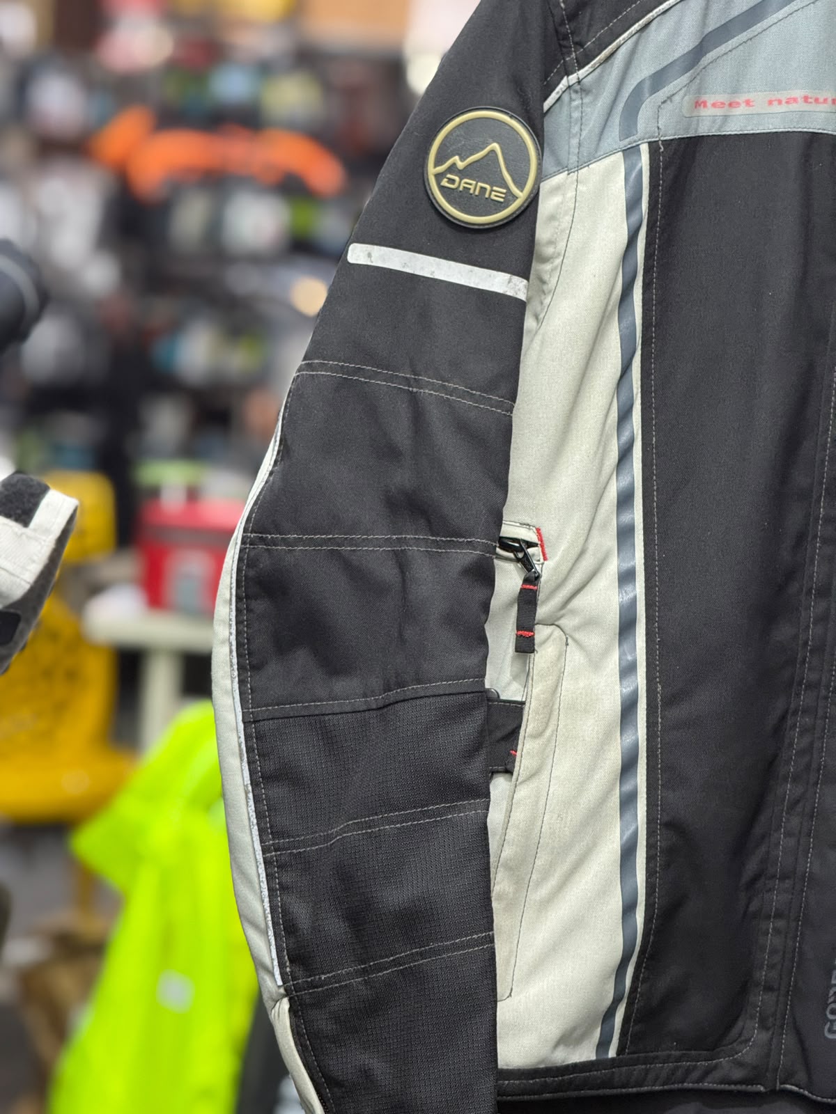 DANE RIDING JACKET WITH LEVEL 2 PROTECTION SIZE M 40 CHEST - Image 4