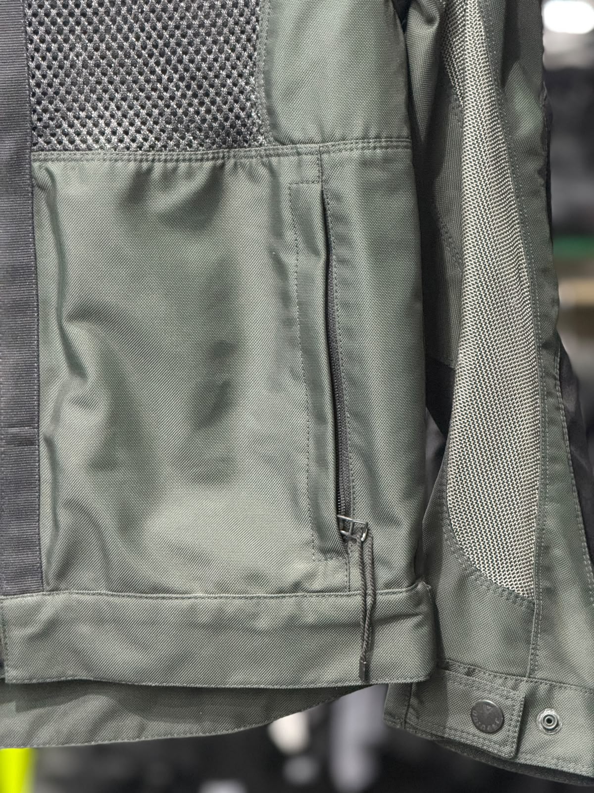 DAINESE MESH RIDING JACKET WITH LEVEL 2 PROTECTION SIZE M 40 CHEST - Image 3
