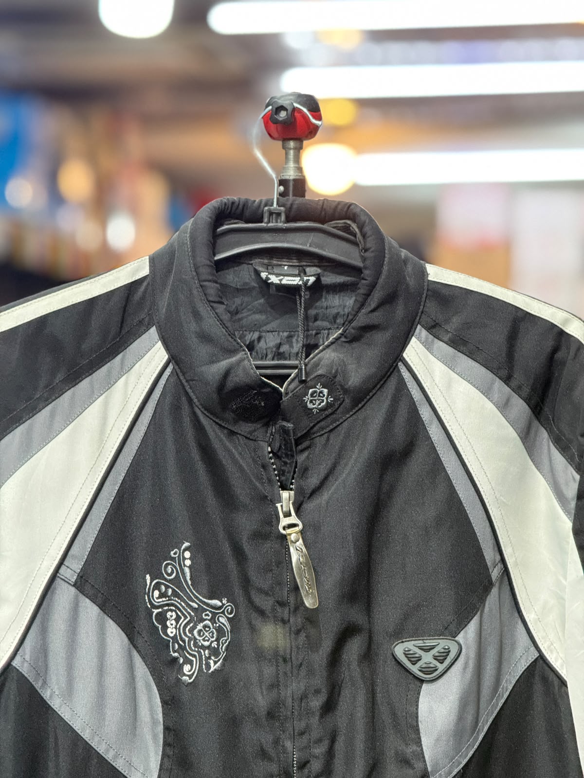 IXON RIDING JACKET WITH LEVEL 2 PROTECTION SIZE L 42 CHEST - Image 2