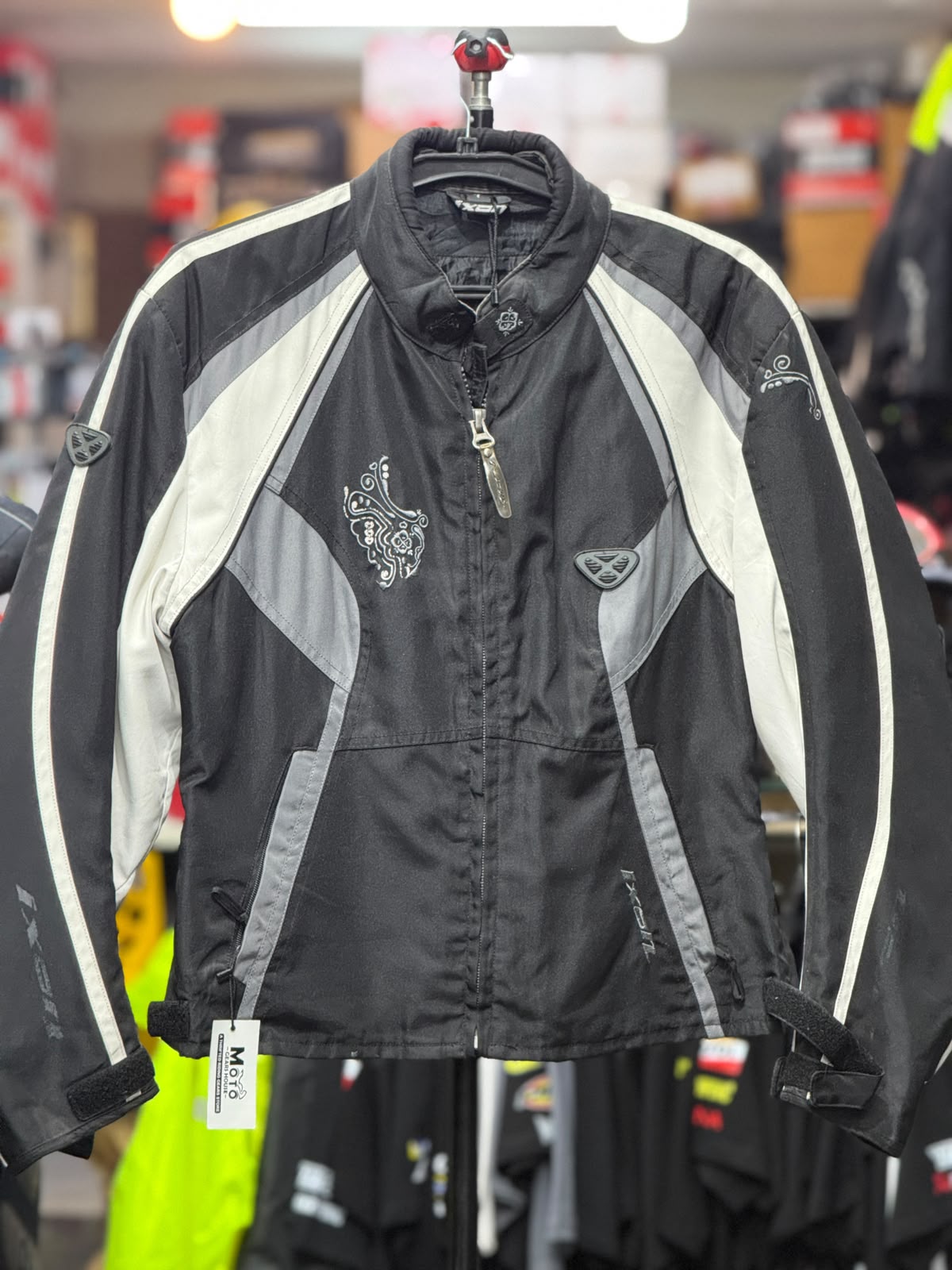 IXON RIDING JACKET WITH LEVEL 2 PROTECTION SIZE L 42 CHEST