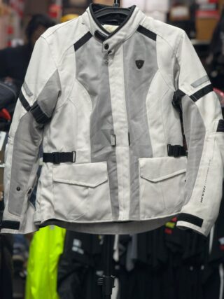 REVIT RIDING JACKET WITH LEVEL 2 PROTECTION SIZE XL 44 CHEST