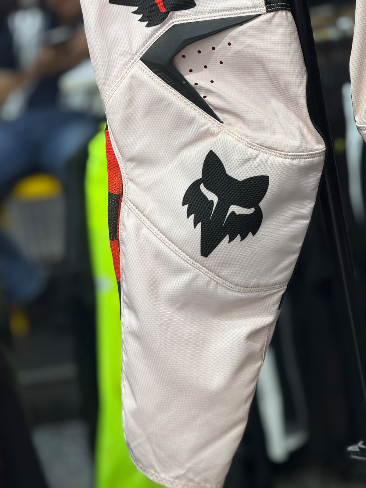 FOX MX SIZE 30 WAIST - Image 3