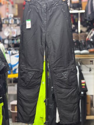 DAINESE GORETEX RIDING PANT WITH LEVEL 2 PROTECTION SIZE 30 WAIST