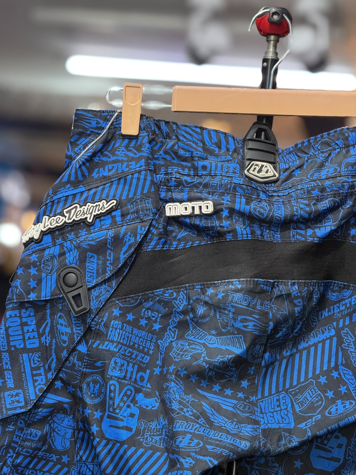 TROYLEE MX SHORT SIZE 34 WAIST - Image 3