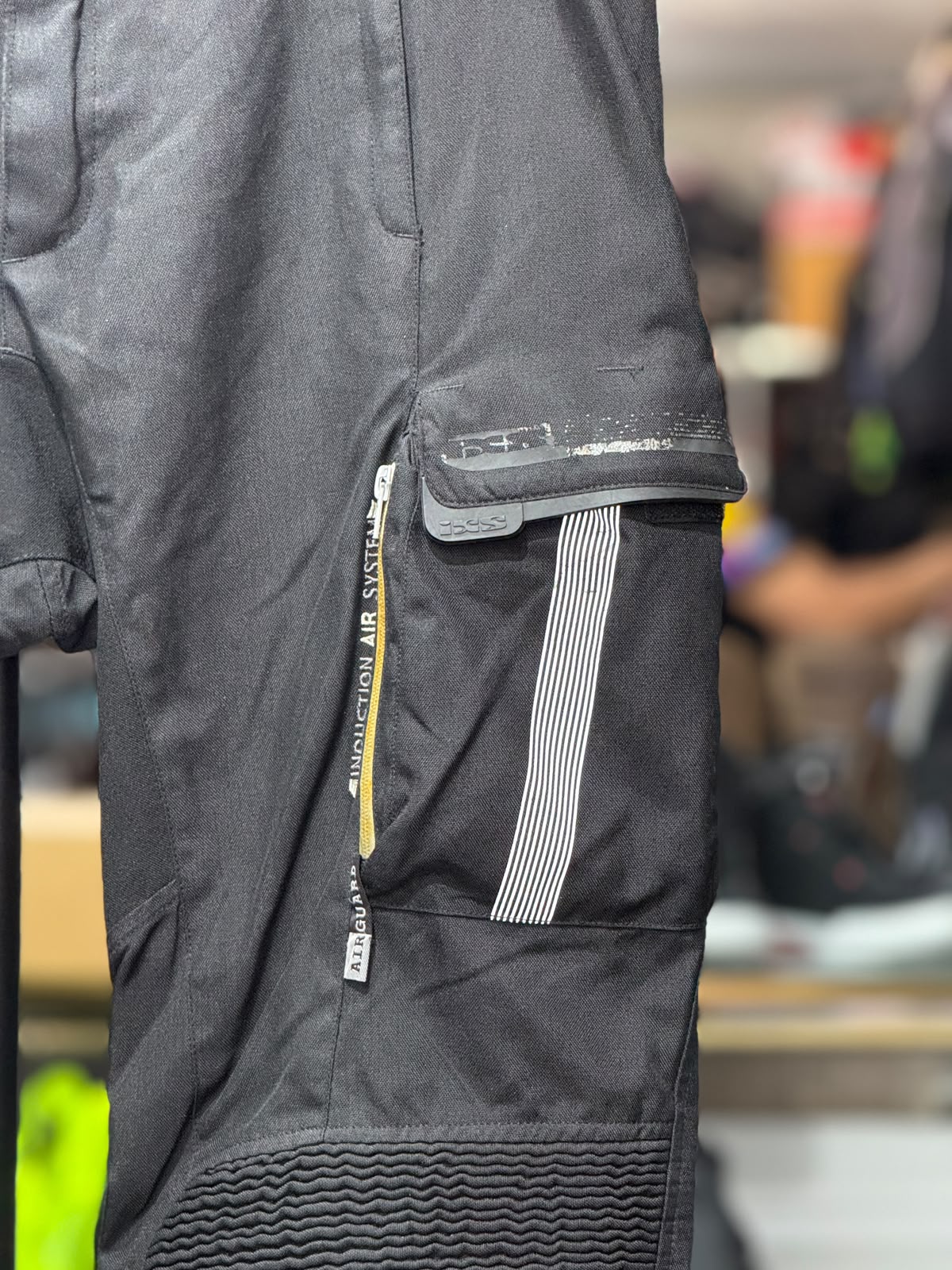 IXS TOURING RIDING PANT WITH LEVEL 2 PROTECTION SIZE 34 WAIST - Image 5