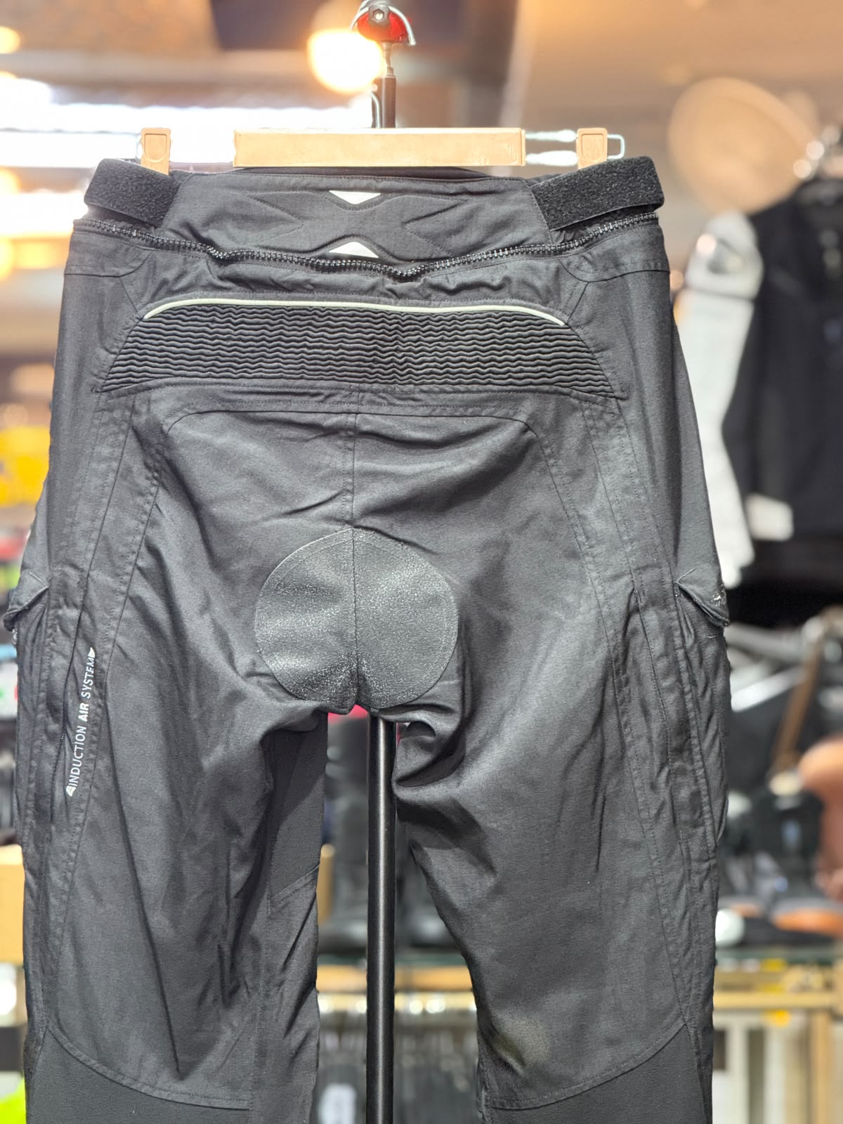 IXS TOURING RIDING PANT WITH LEVEL 2 PROTECTION SIZE 34 WAIST - Image 3