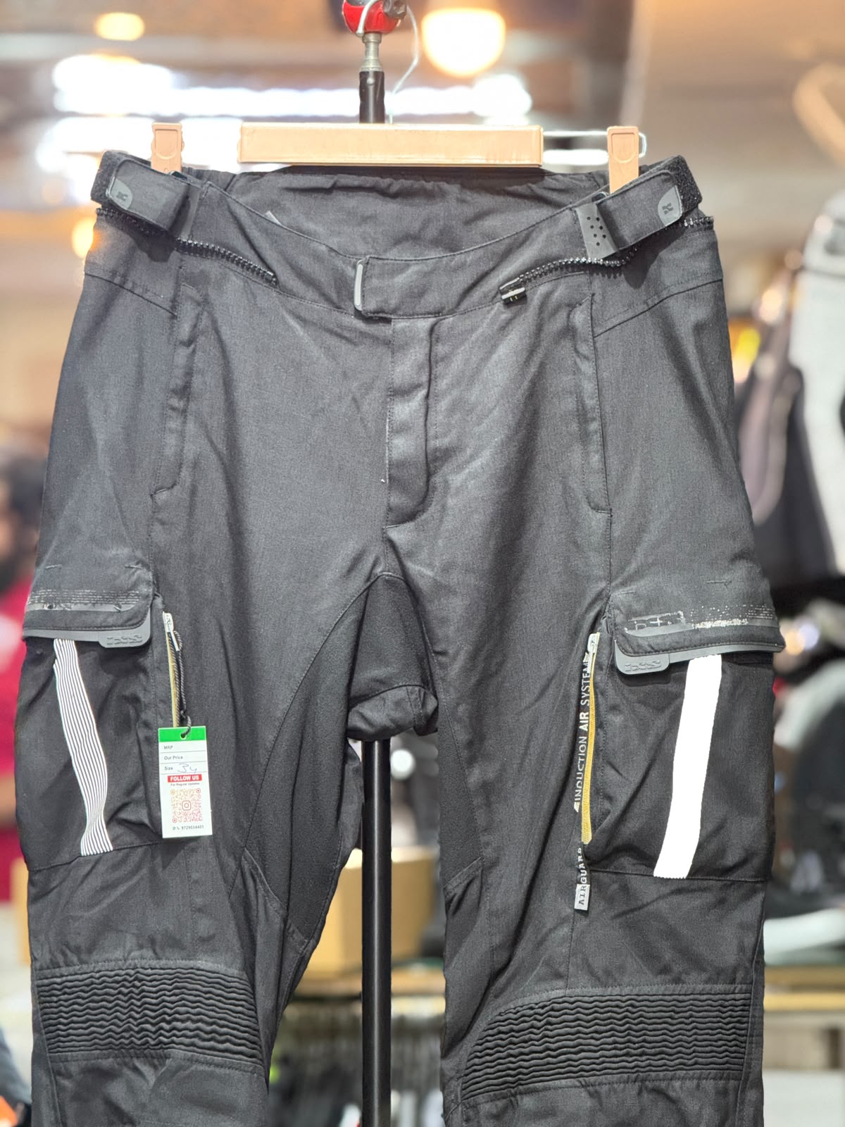IXS TOURING RIDING PANT WITH LEVEL 2 PROTECTION SIZE 34 WAIST - Image 7