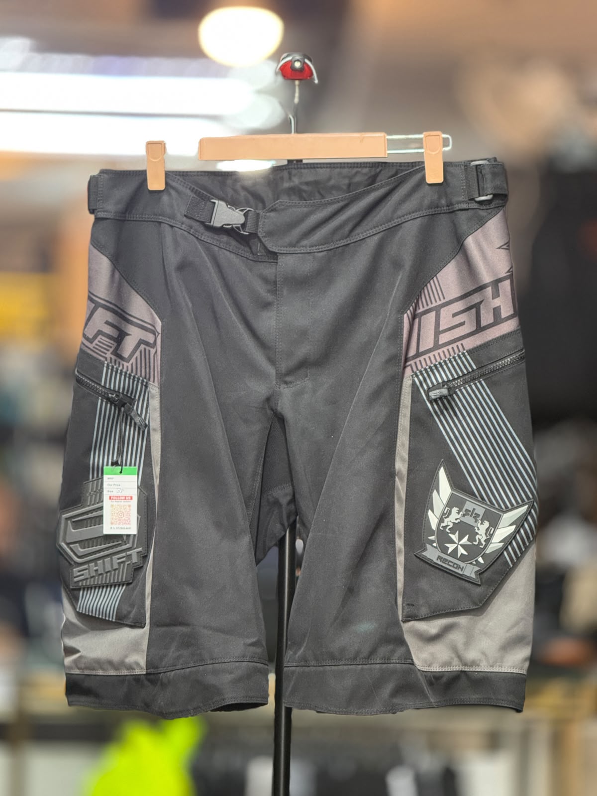 SHIFT MX SHORT SIZE 38 WAIST