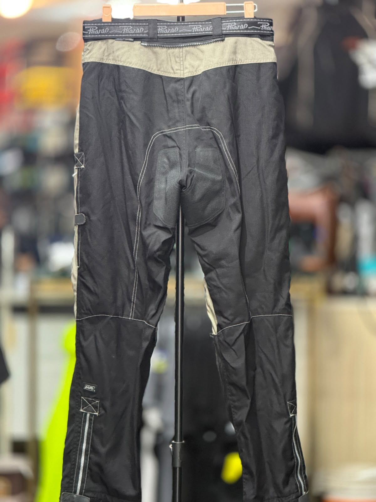 PHARAO TOURING RIDING PANT WITH LEVEL 2 PROTECTION SIZE 38 WAIST - Image 2