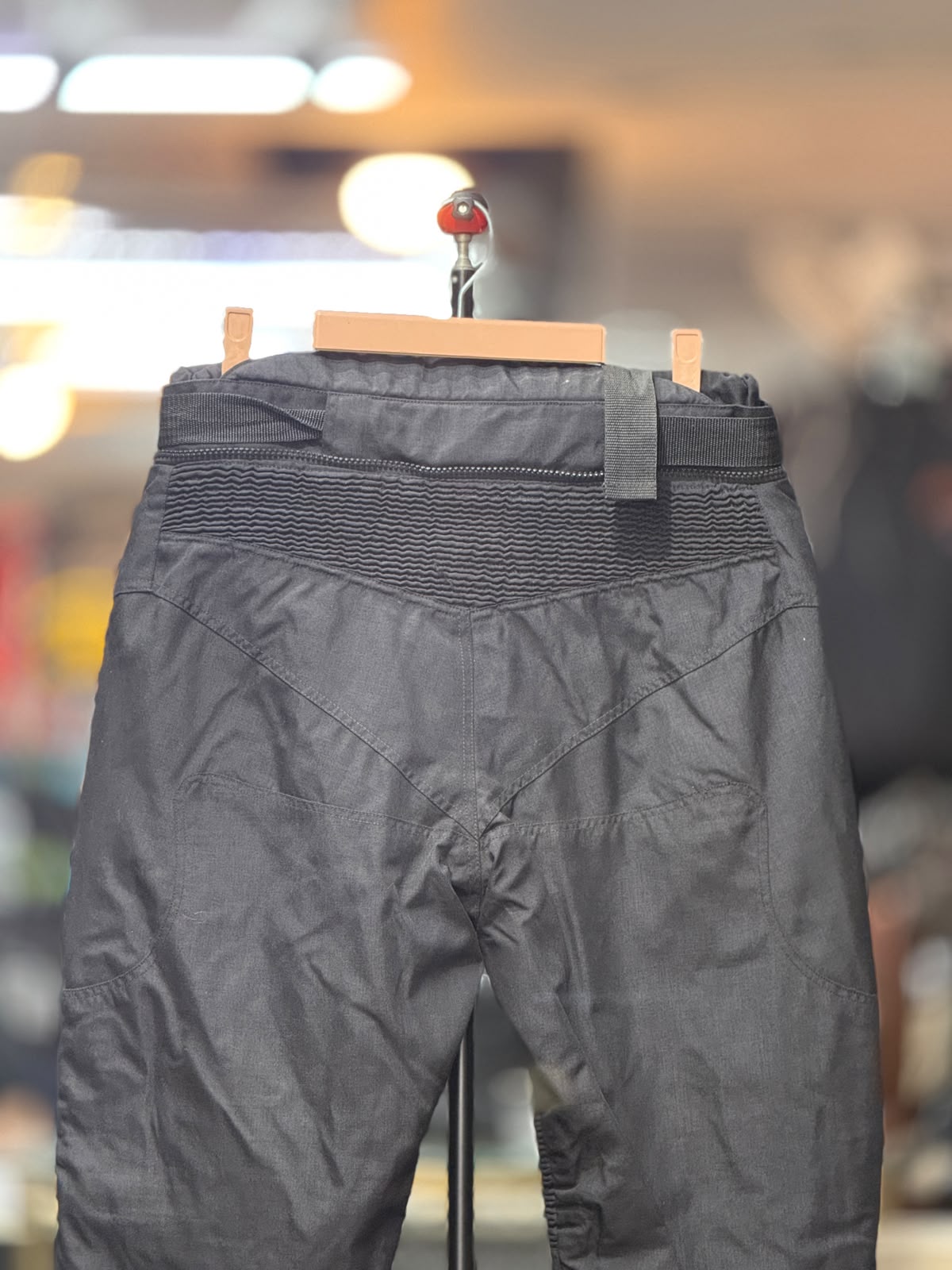 AIR SPIN MESH TOURING RIDING PANT WITH LEVEL 2 PROTECTION SIZE 38 WAIST - Image 5