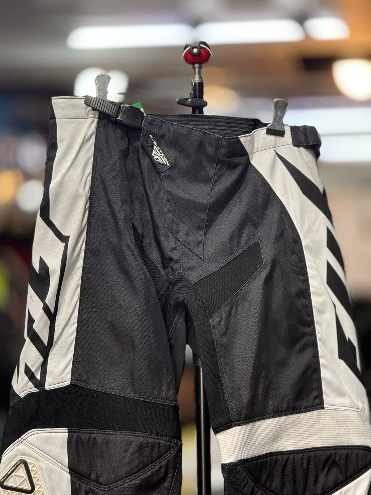 FLY RACING MX PANT SIZE 36 WAIST - Image 5