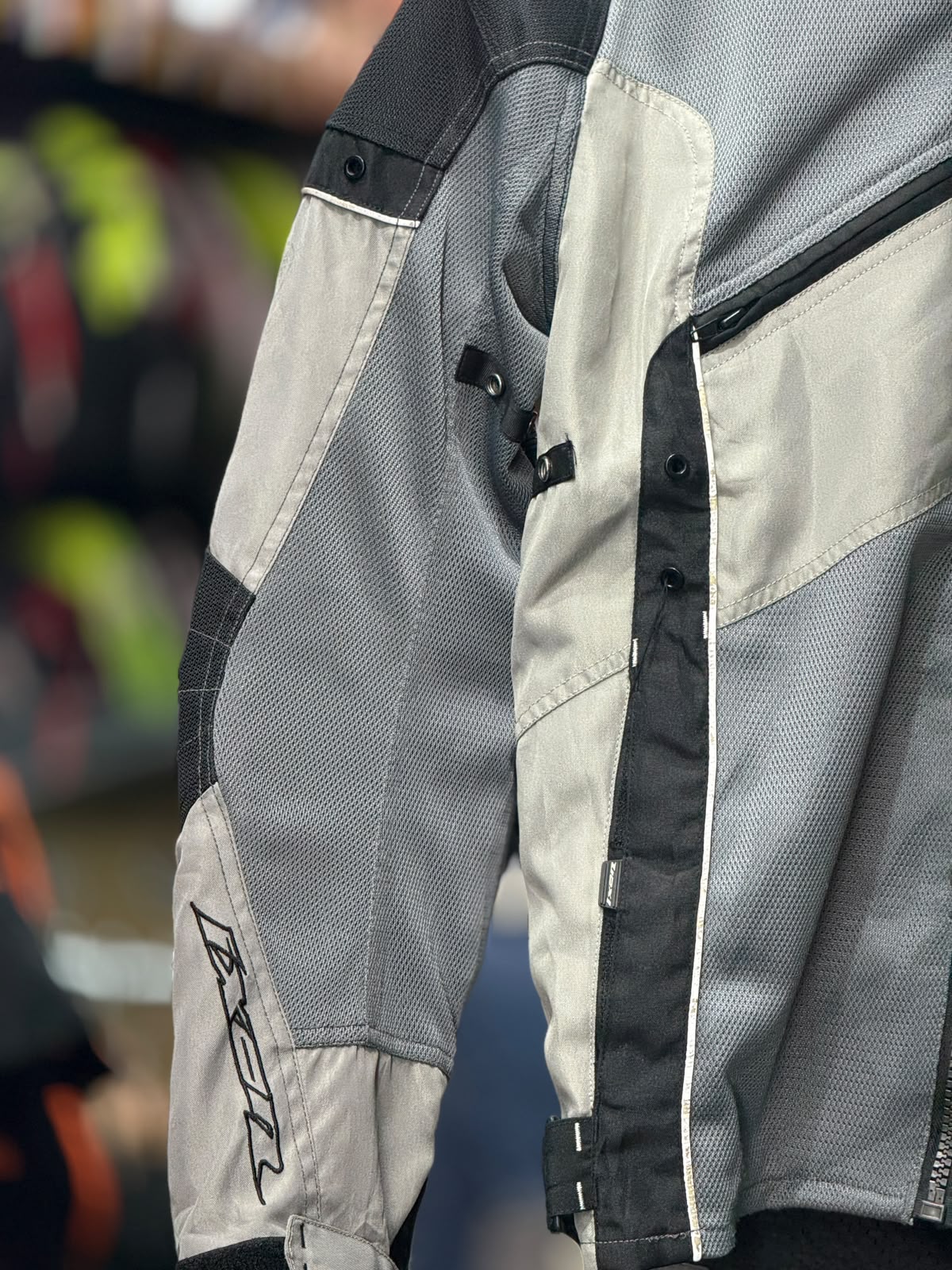 IXON RIDING JACKET WITH LEVEL 2 PROTECTION SIZE XL 44 CHEST - Image 4