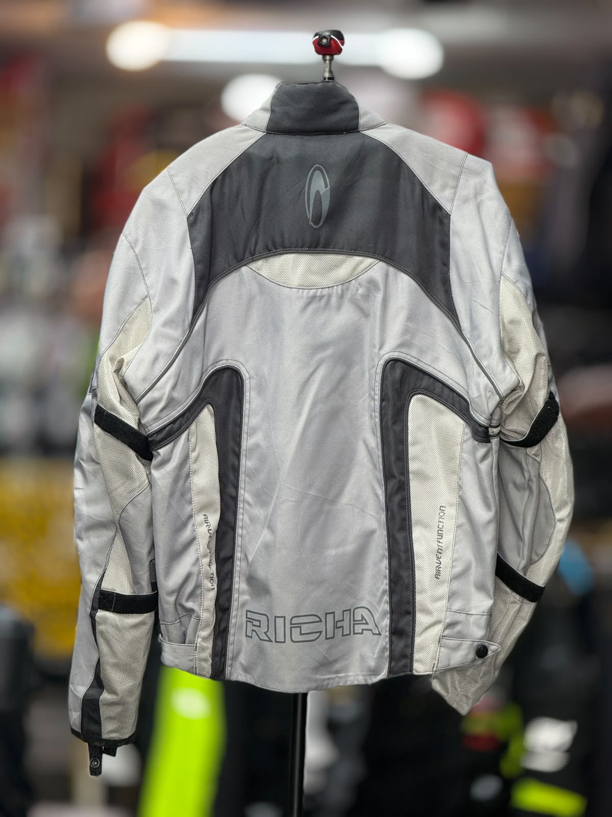 RICHA RIDING JACKET WITH LEVEL 2 PROTECTION SIZE M - Image 4