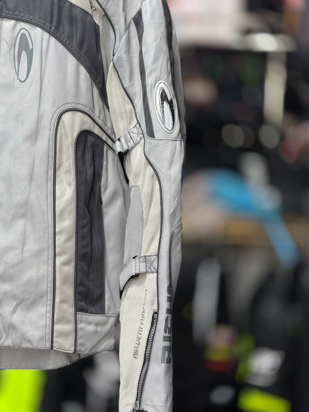 RICHA RIDING JACKET WITH LEVEL 2 PROTECTION SIZE M - Image 3