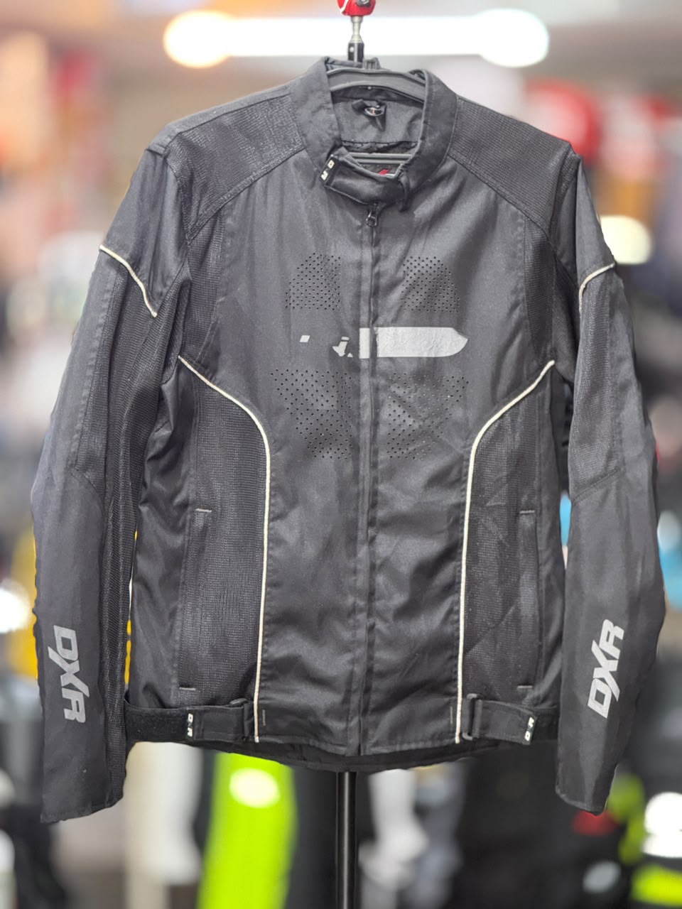 DXR RIDING JACKET WITH LEVEL 2 PROTECTION SIZE L (42 Chest)
