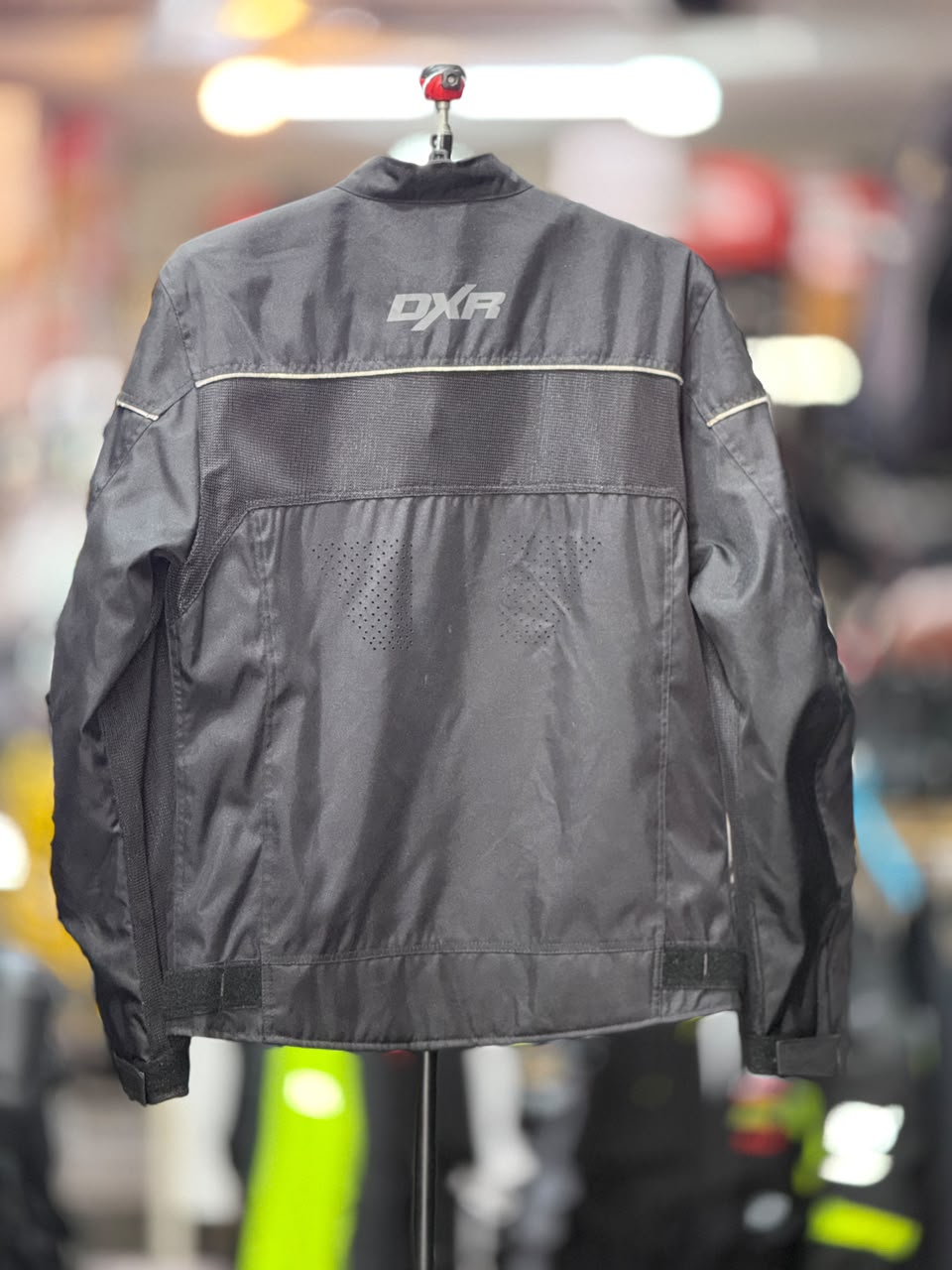 DXR RIDING JACKET WITH LEVEL 2 PROTECTION SIZE L (42 Chest) - Image 4