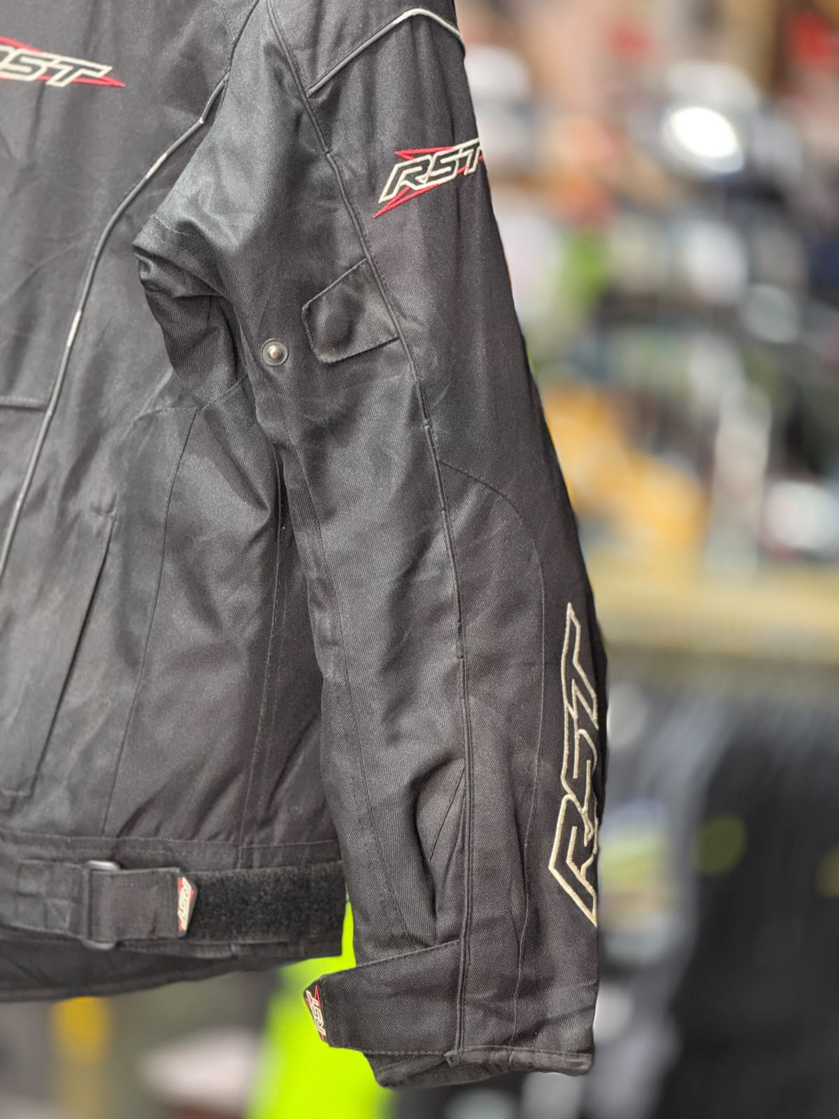 RST RIDING JACKET WITH LEVEL 2 PROTECTION SIZE L (42 Chest) - Image 3