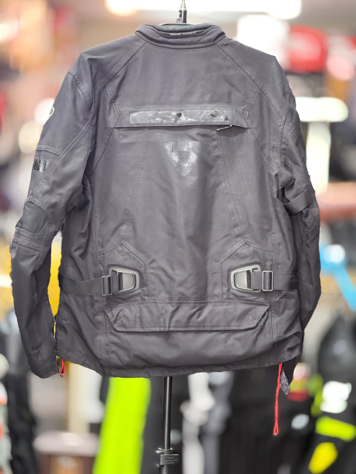 REVIT TOURING RIDING JACKET WITH LEVEL 2 PROTECTION SIZE XL (44 Chest) - Image 4