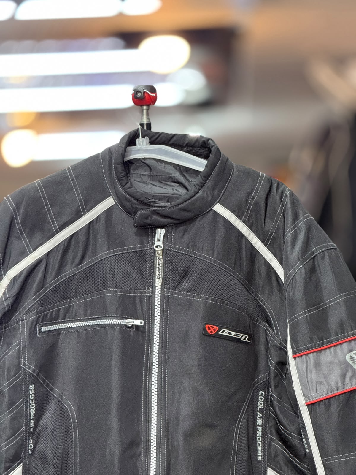IXON MESH RIDING JACKET WITH LEVEL 2 PROTECTION SIZE XL (44 Chest) - Image 3