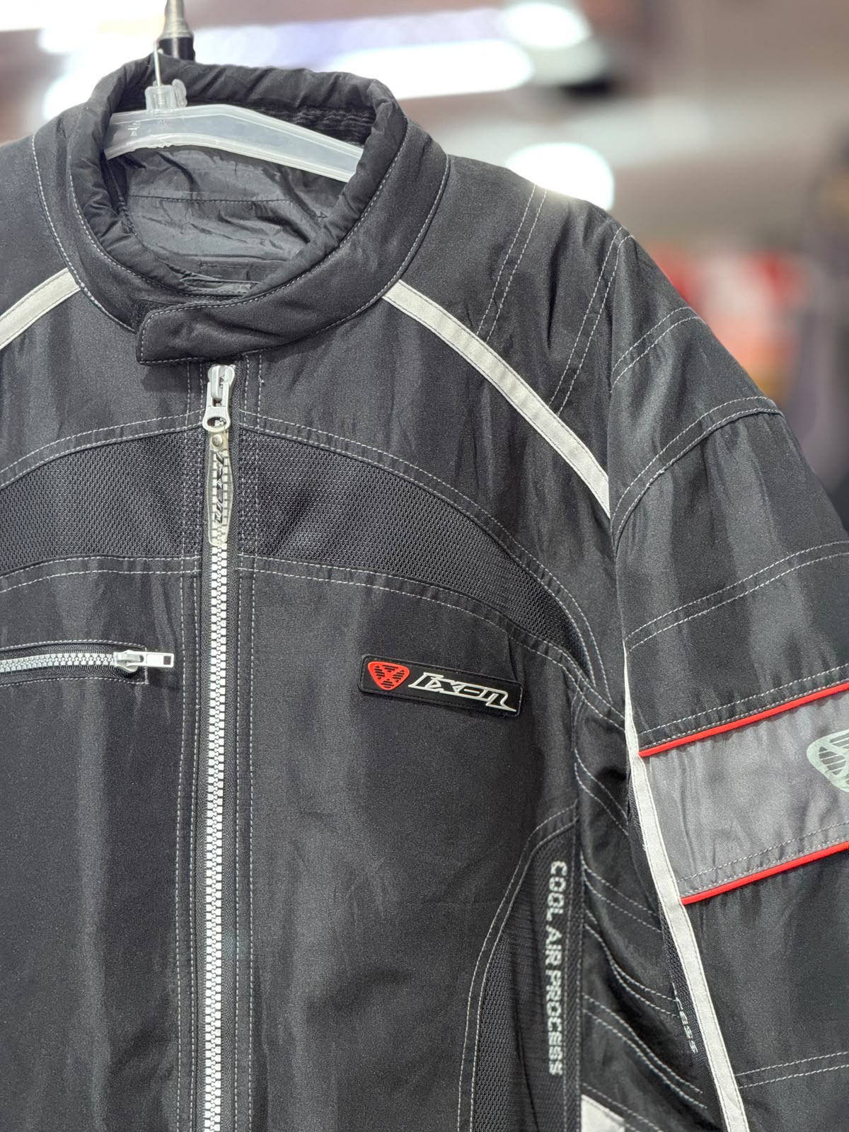 IXON MESH RIDING JACKET WITH LEVEL 2 PROTECTION SIZE XL (44 Chest) - Image 4