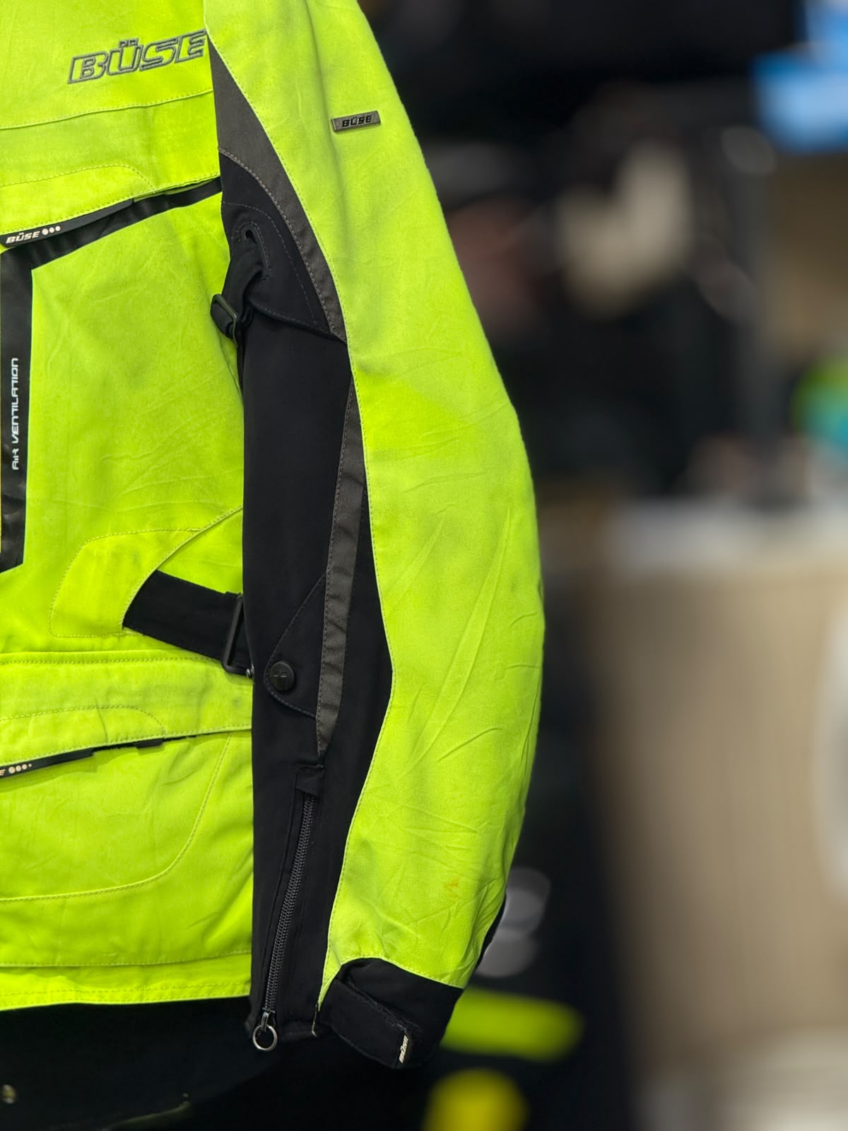 BUSE TOURING RIDING JACKET WITH LEVEL 2 PROTECTION SIZE XL (44 Chest) - Image 4