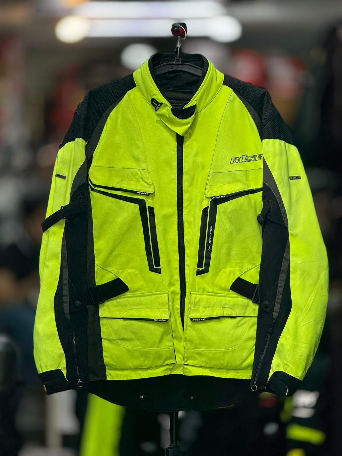 BUSE TOURING RIDING JACKET WITH LEVEL 2 PROTECTION SIZE XL (44 Chest)