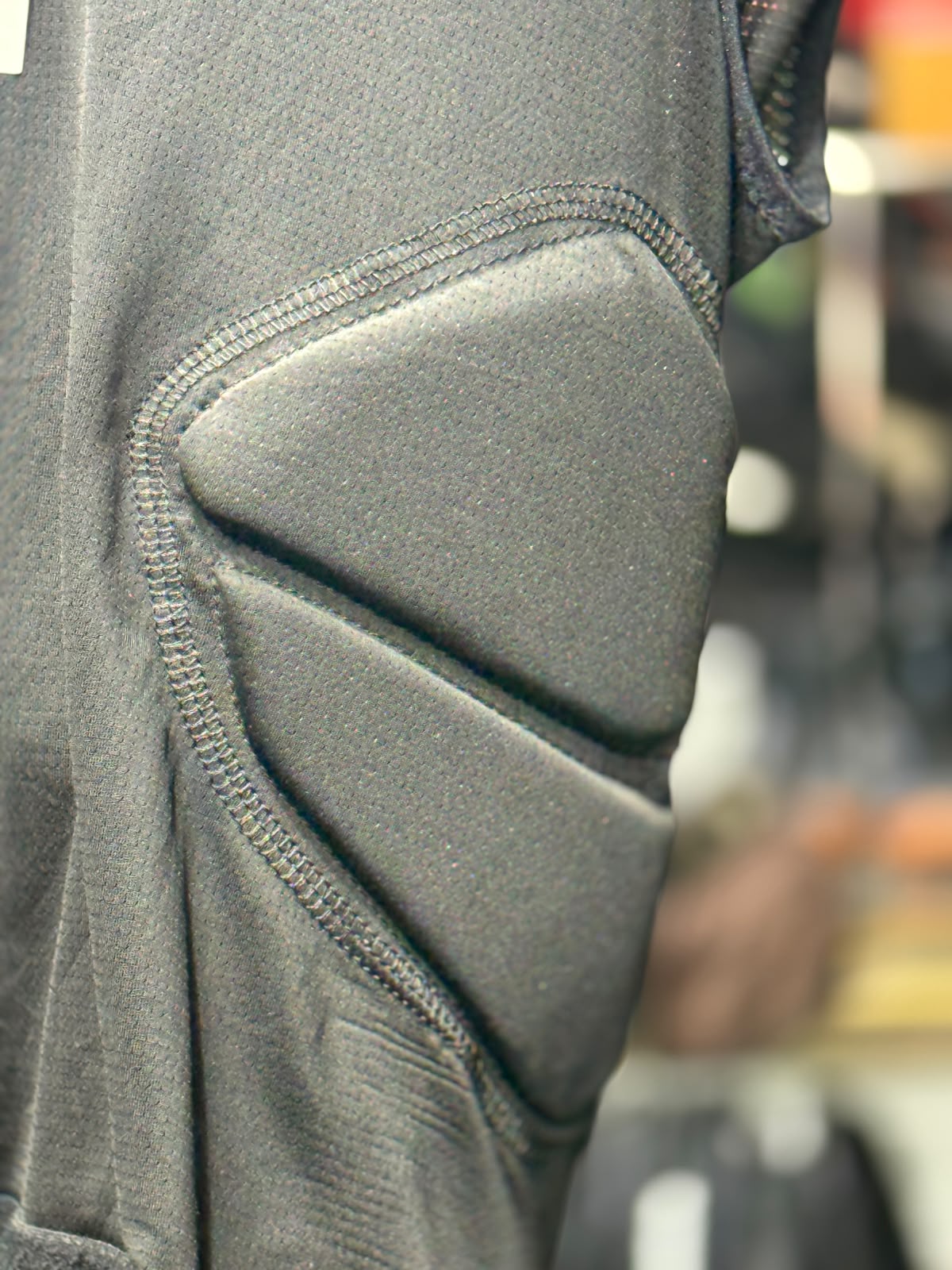 DAINESE BACK ARMOUR SIZE S CHEST 38 - Image 6