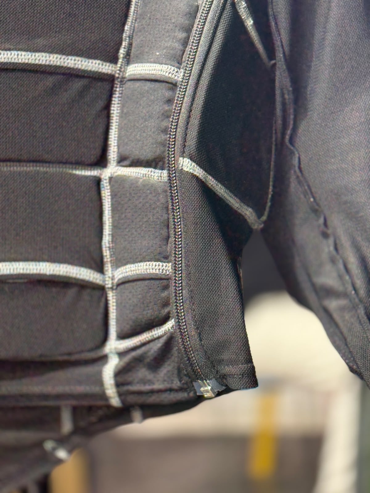KENNY ARMOUR WITH LEVEL 2 PROTECTION SIZE XS CHEST 36 - Image 6