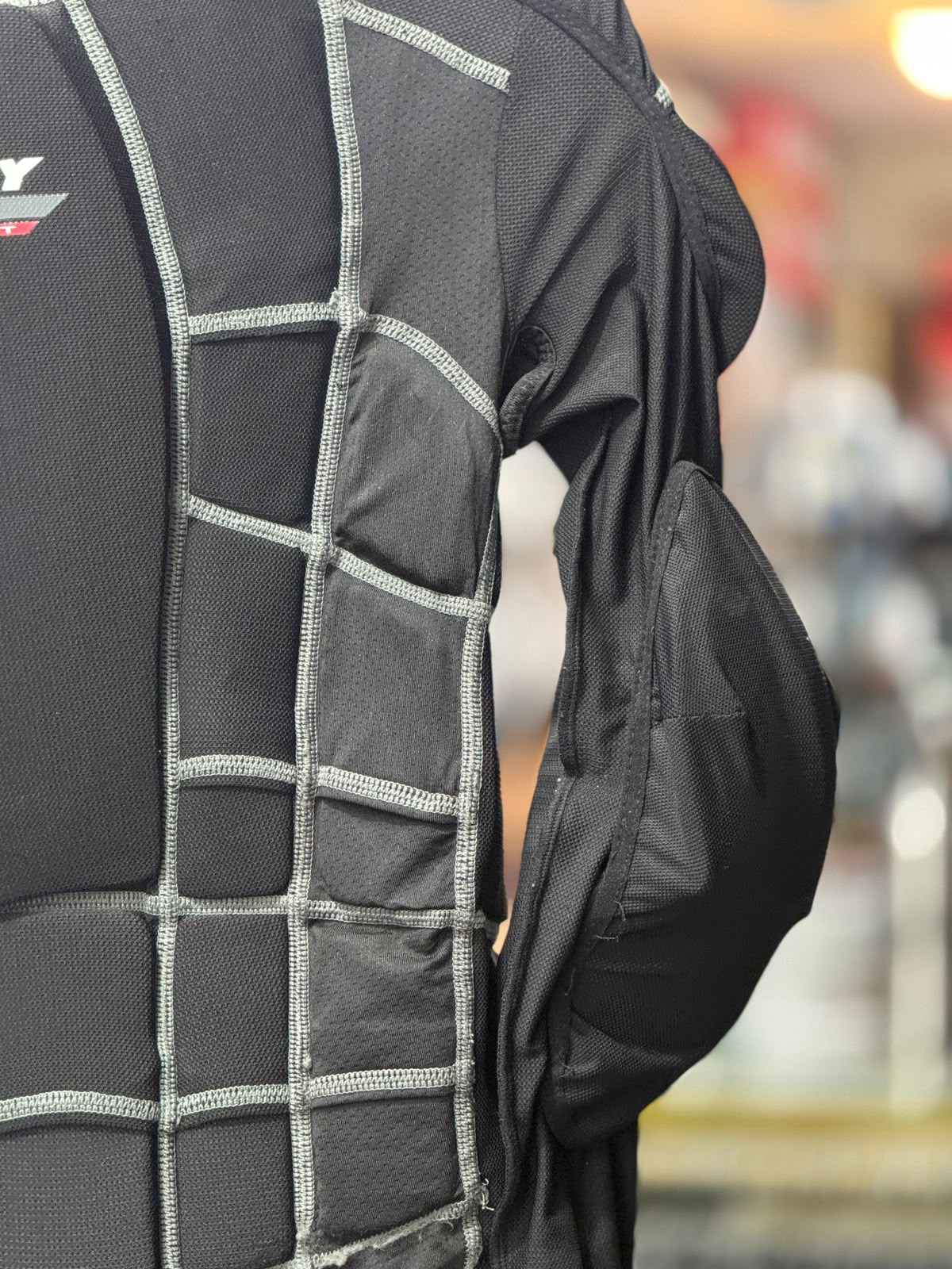 KENNY ARMOUR WITH LEVEL 2 PROTECTION SIZE XS CHEST 36 - Image 9