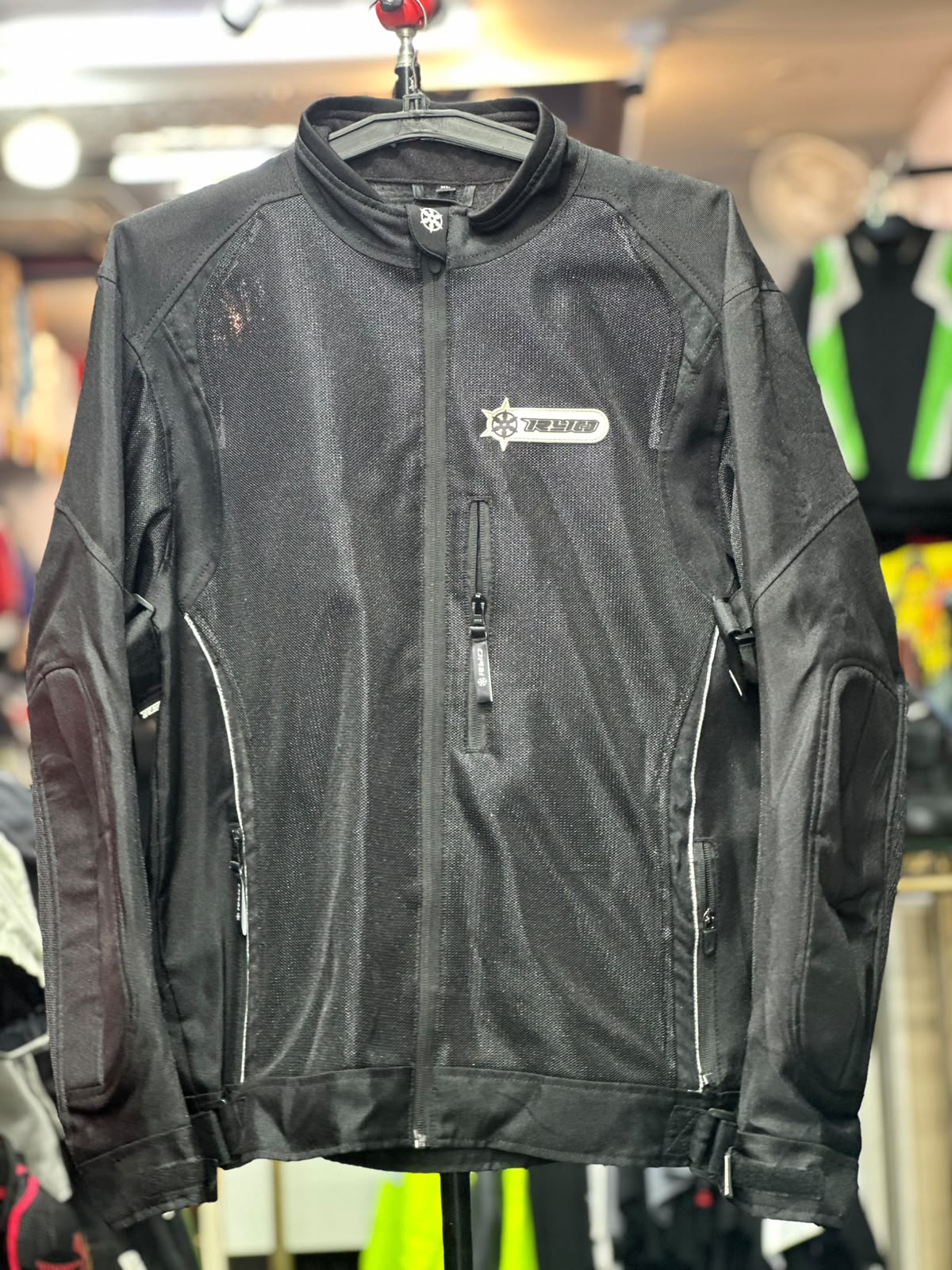 RYO MESH RIDING JACKET WITH LEVEL 2 PROTECTION SIZE XL 44 CHEST
