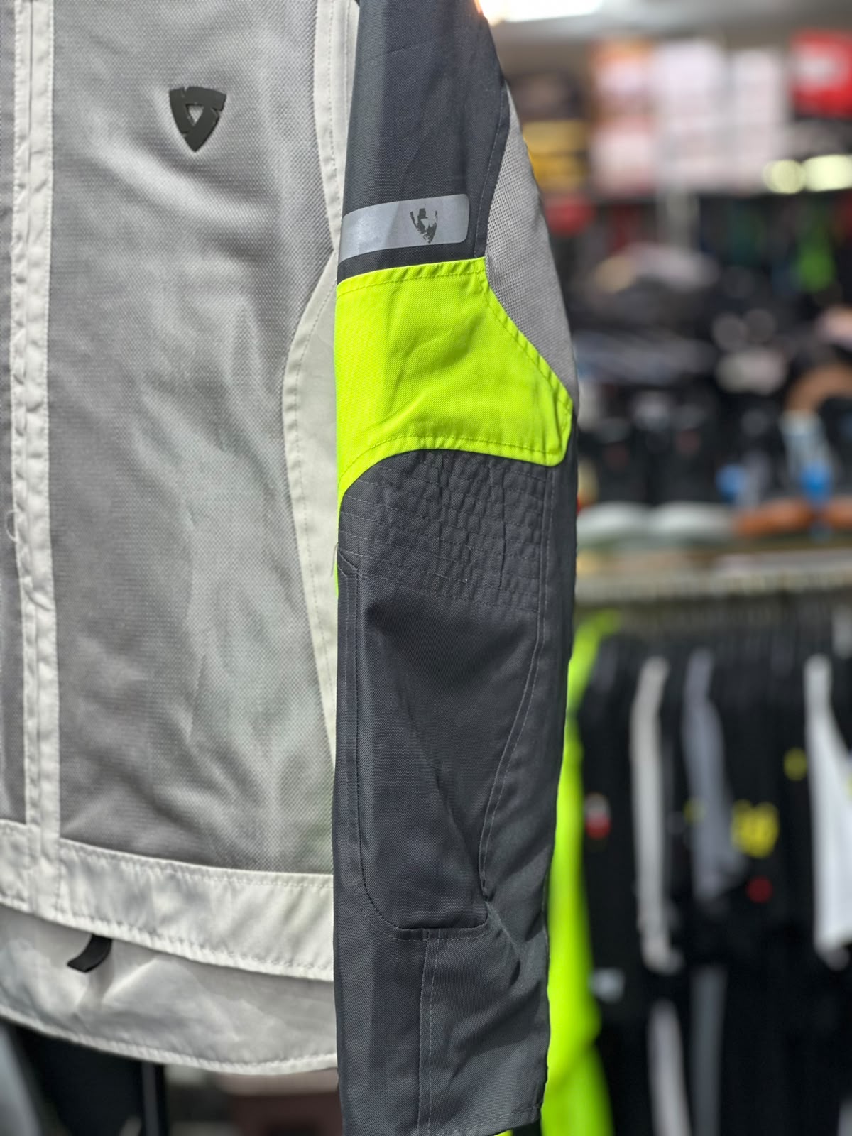 REVIT MESH TOURING RIDING JACKET WITH LEVEL 2 PROTECTION SIZE XL 44 CHEST - Image 3