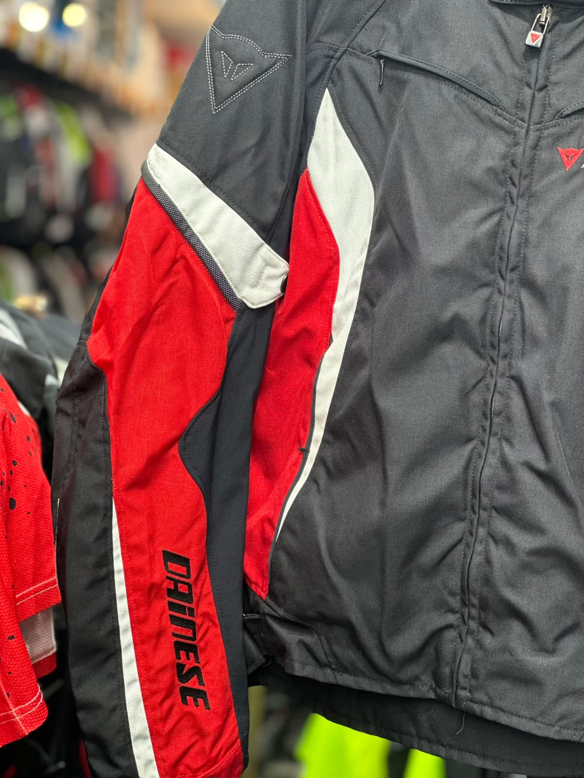 DAINESE TOURING RIDING JACKET WITH LEVEL 2 PROTECTION SIZE XL 44 CHEST - Image 3