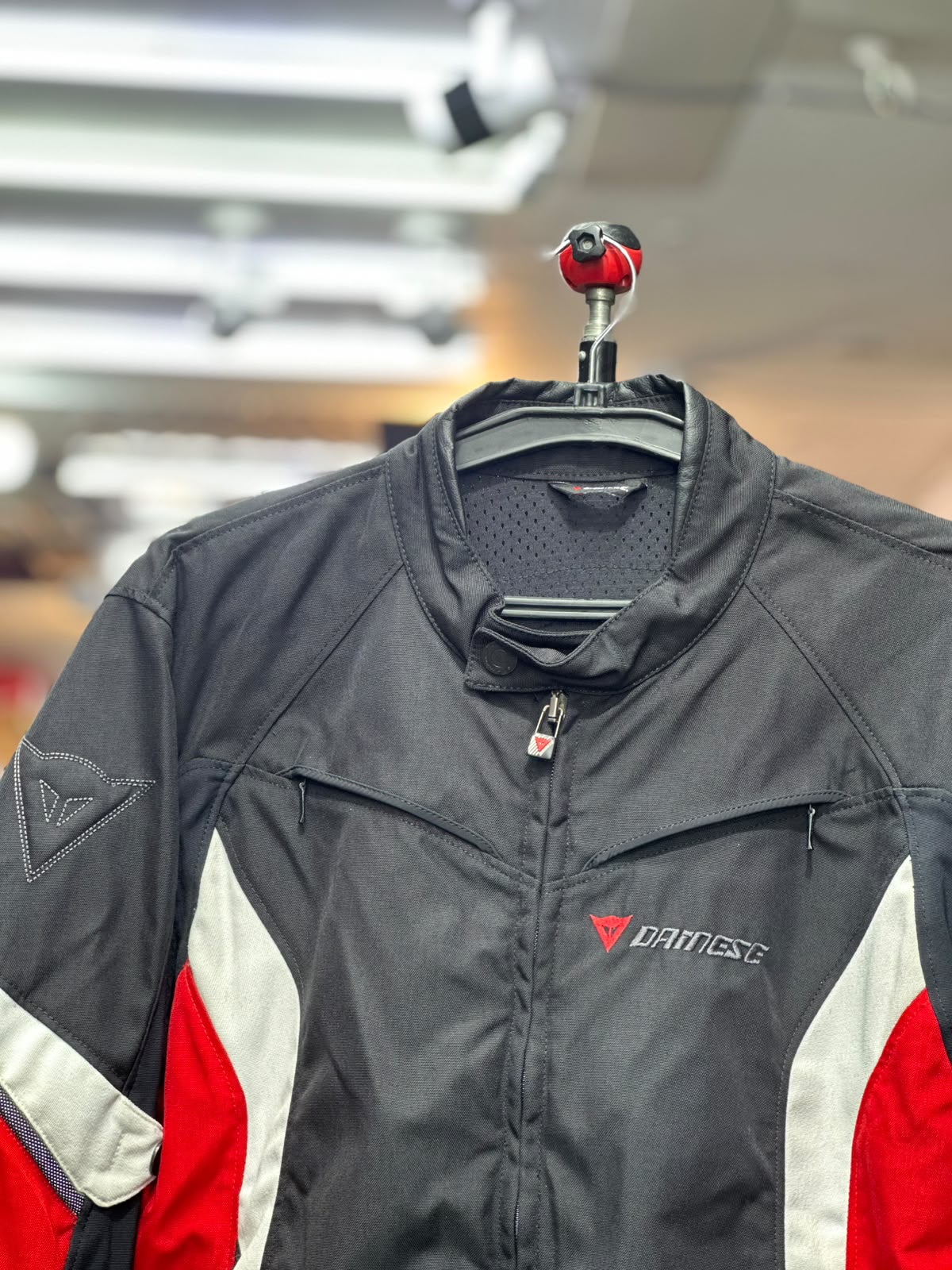 DAINESE TOURING RIDING JACKET WITH LEVEL 2 PROTECTION SIZE XL 44 CHEST - Image 4