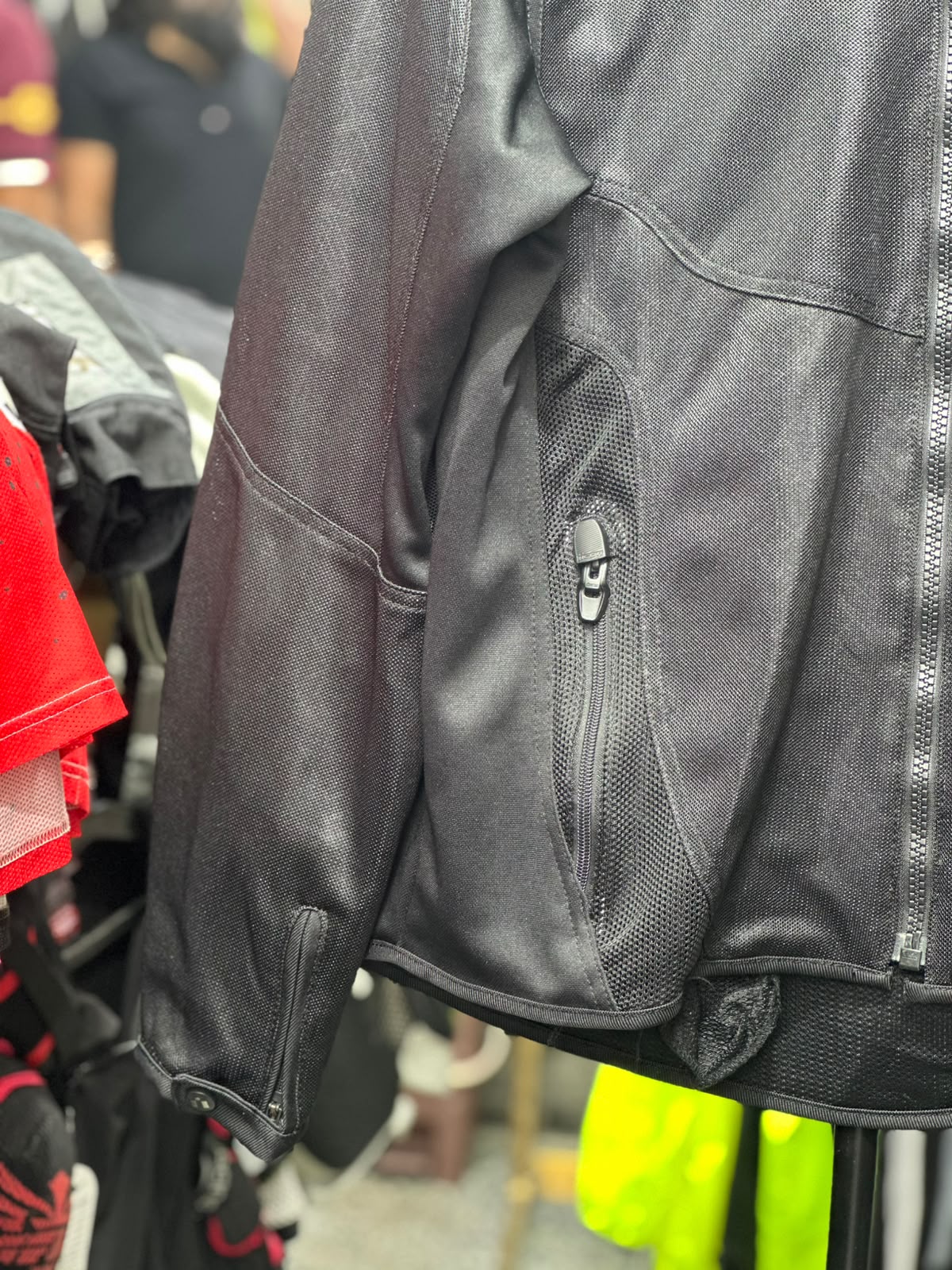 ICON MESH RIDING JACKET WITH LEVEL 2 PROTECTION SIZE XL 44 CHEST - Image 4