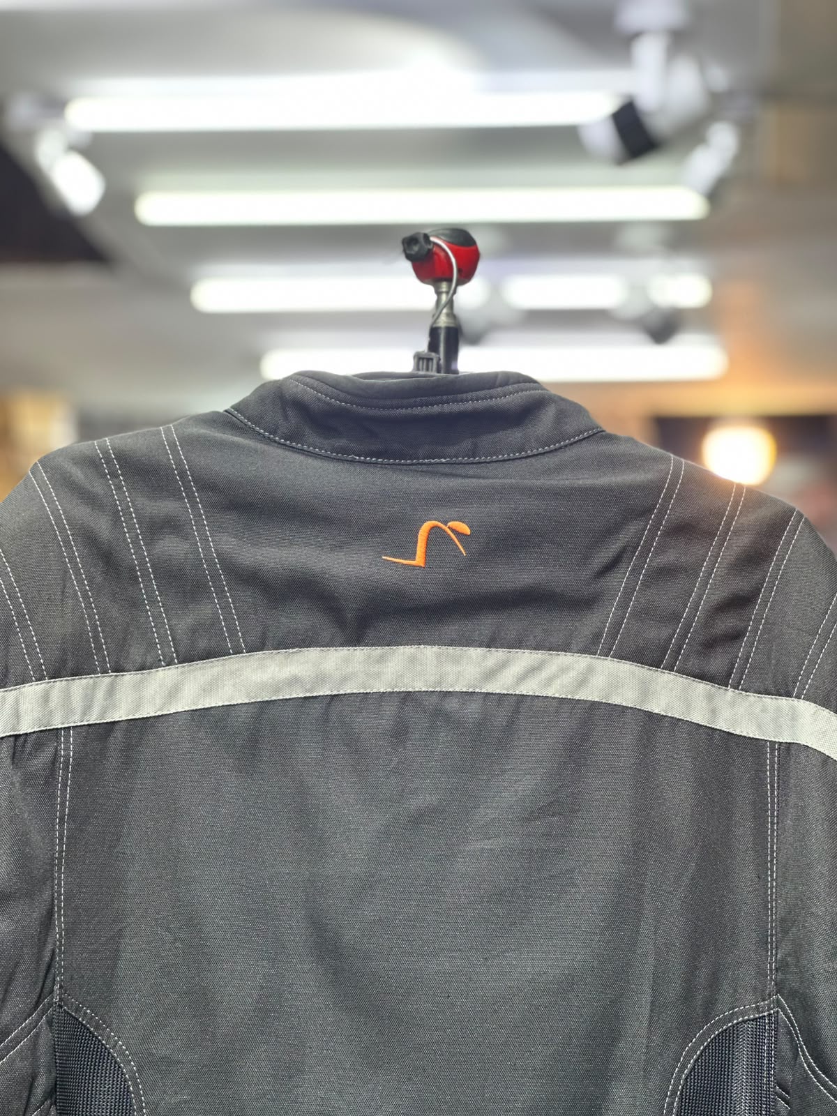 TUEREG RIDING JACKET WITH LEVEL 2 PROTECTION SIZE XL 44 CHEST - Image 5