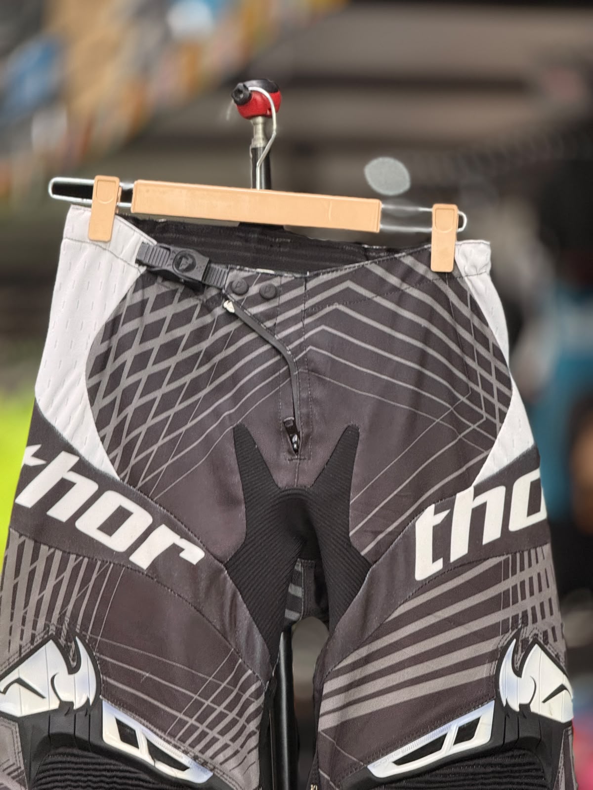 THOR MX PANT SIZE 32 WAIST - Image 3