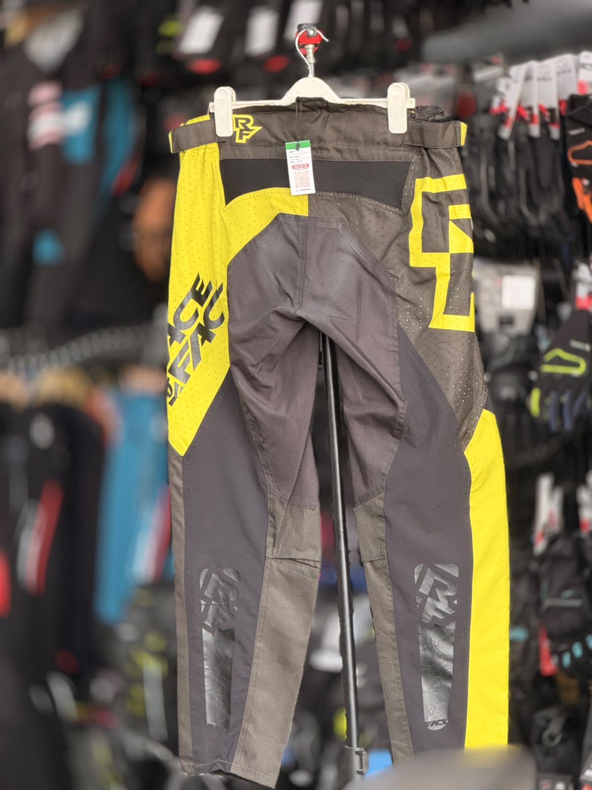 RACE FACE MX PANT SIZE 34 WAIST - Image 3
