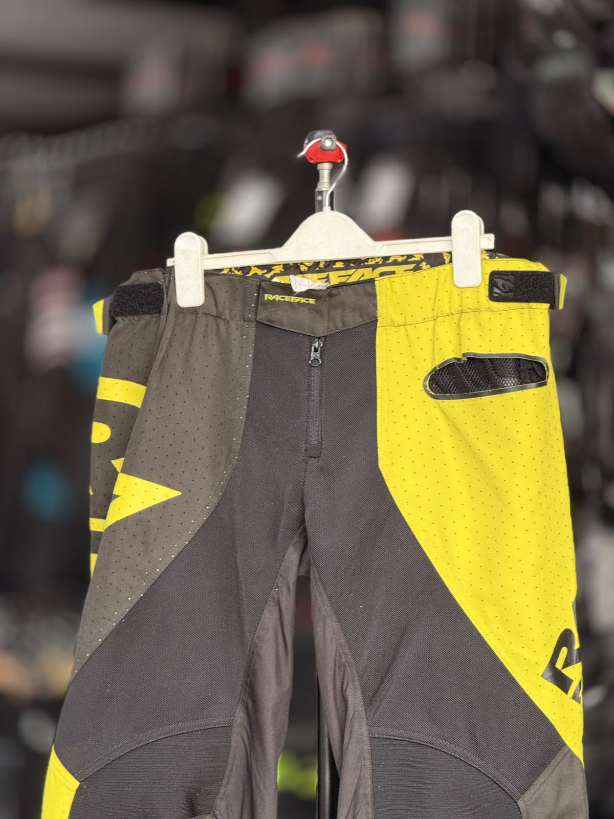 RACE FACE MX PANT SIZE 34 WAIST - Image 6